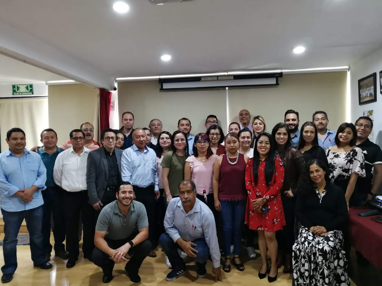 Grupo de alumnos ASEINA en aula