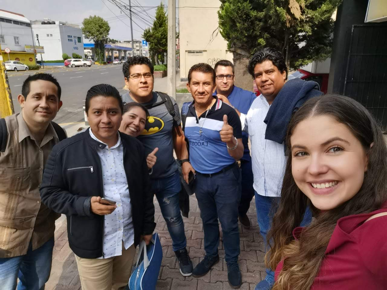 Selfie del equipo ASEINA y alumnos